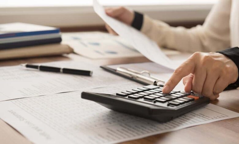 How A Take-Home Pay Calculator Can Help Contractors Maximise Their Earnings